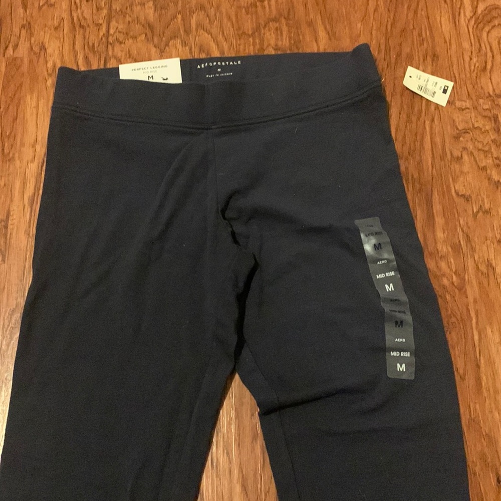 navy blue Aeropostale mid rise leggings
